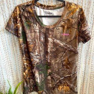 Magellan Outdoors Women's Hill Zone Short Sleeve T-shirt Size L